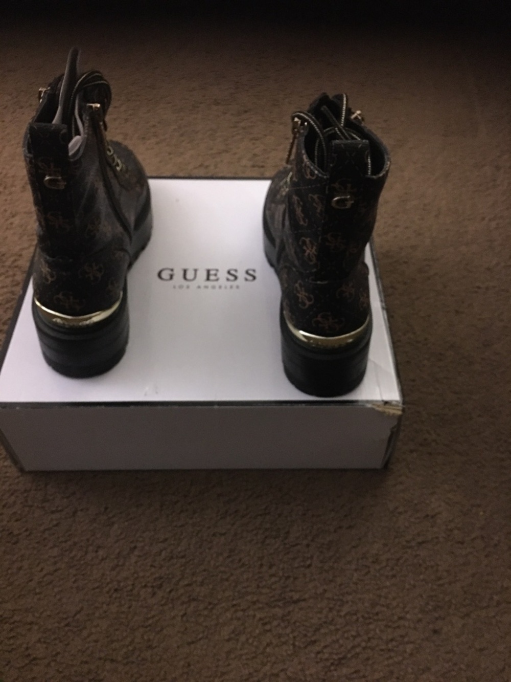Women's Guess Brown & Gold Loop Up with Zippers on Both Sides Size 8.5 M